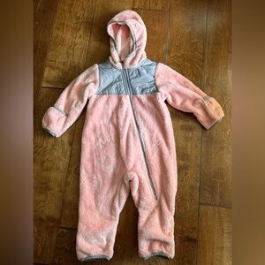 The North Face Winter Osito fuzzy bunting girls - size 6-12 mos